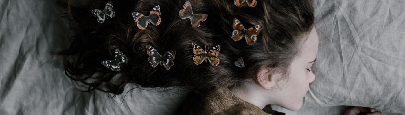 Meisje vlinders